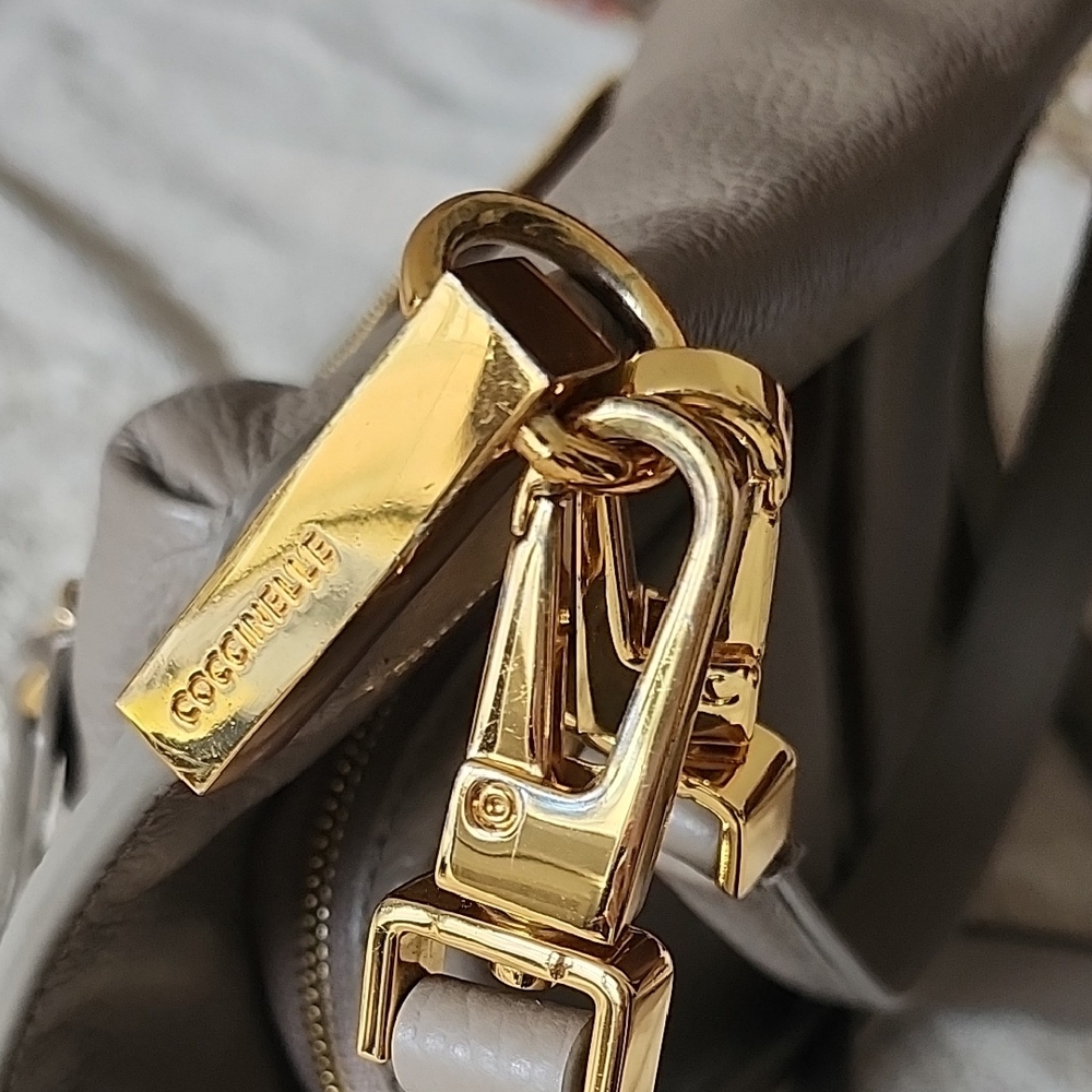 COCCINELLE Hyle MEDIUM Handbag Grained Leather - Picture 13 of 17